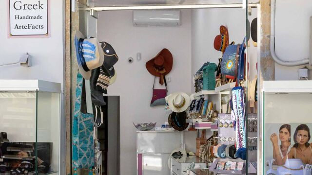 ARTemis Galerie Shop: Ein Paradies für handgefertigten Schmuck und Accessoires in Vasiliki/Lefkada