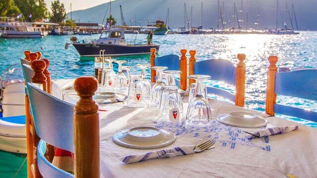 Kaufen oder mieten Sie ein Restaurant an bester Lage in Vasiliki Griechenland