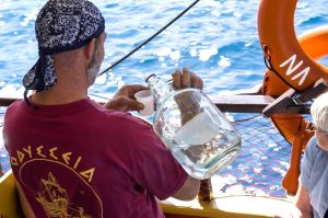 Ouzo, angeboten vom Kapitän.